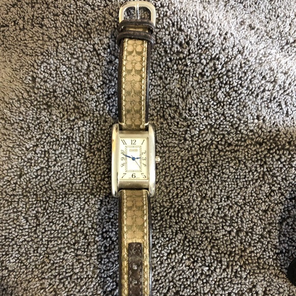 Coach watch - Picture 1 of 2